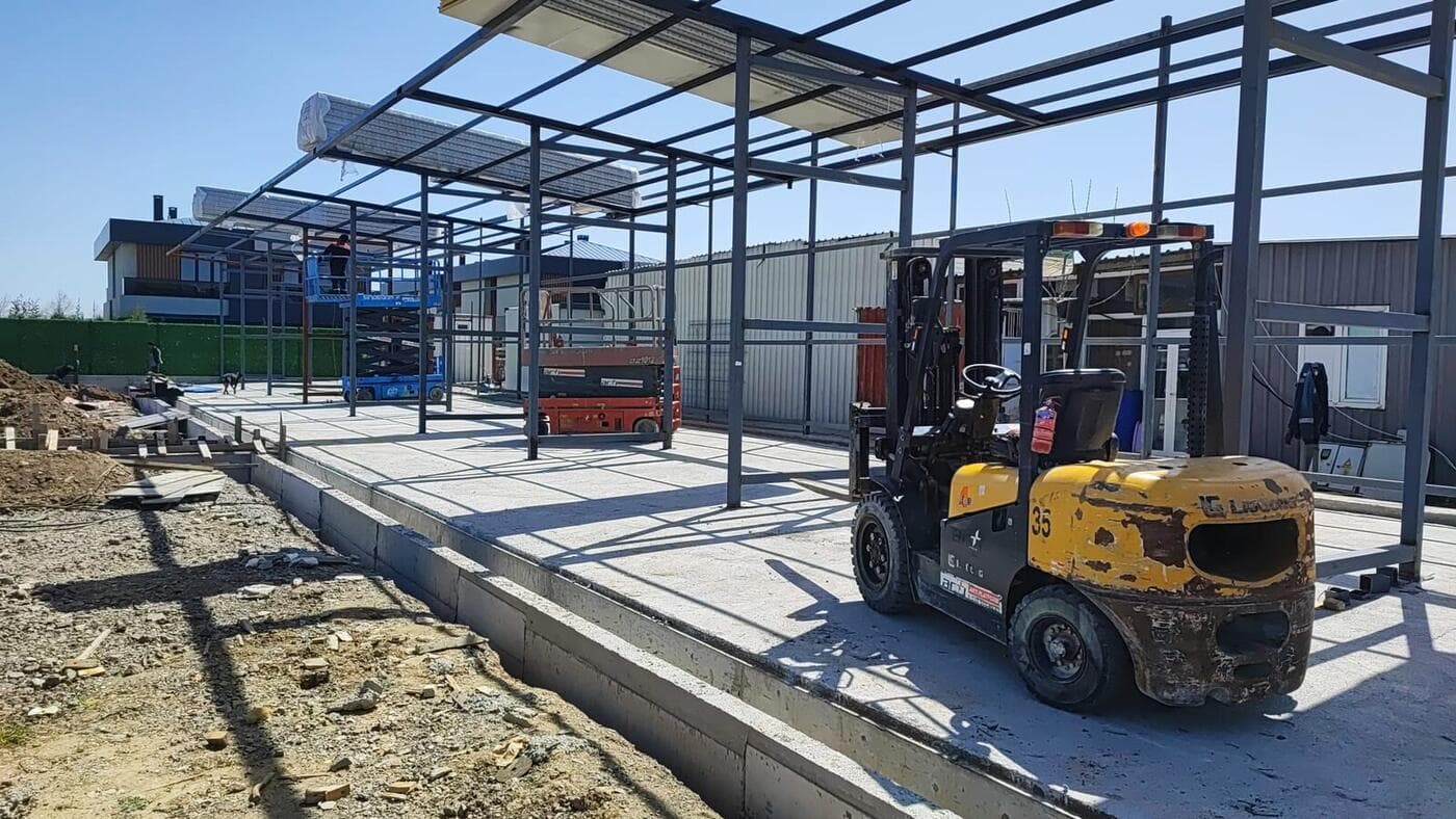 Çelik konstrüksiyon montajında platform ile çalışma